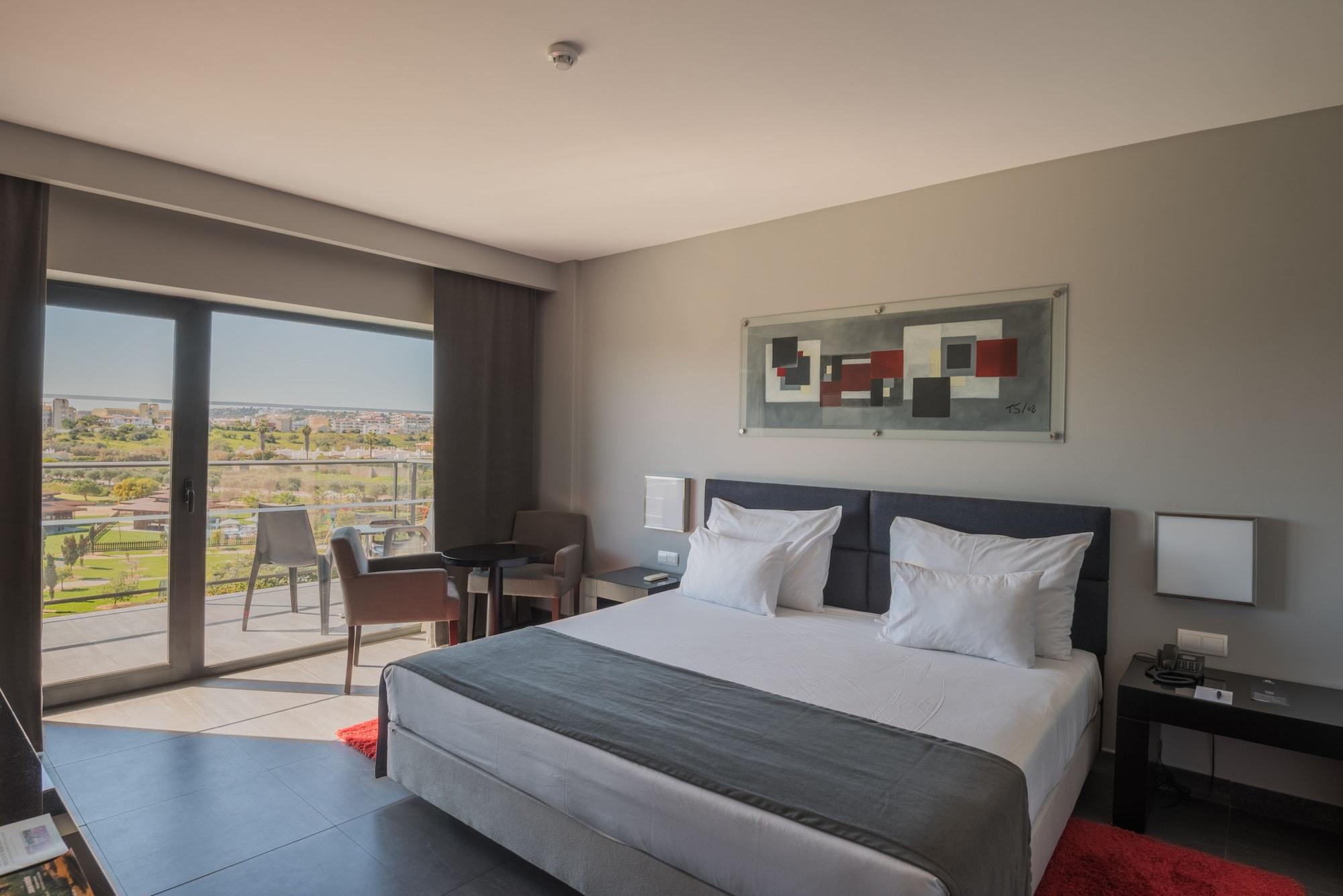 Gale Hotel