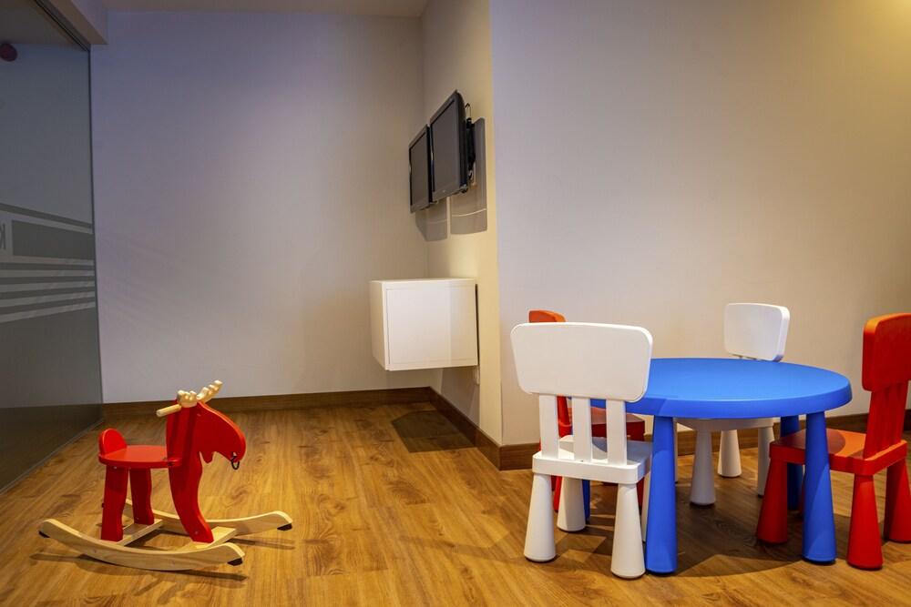 Santa Eufemia Hotel 3*