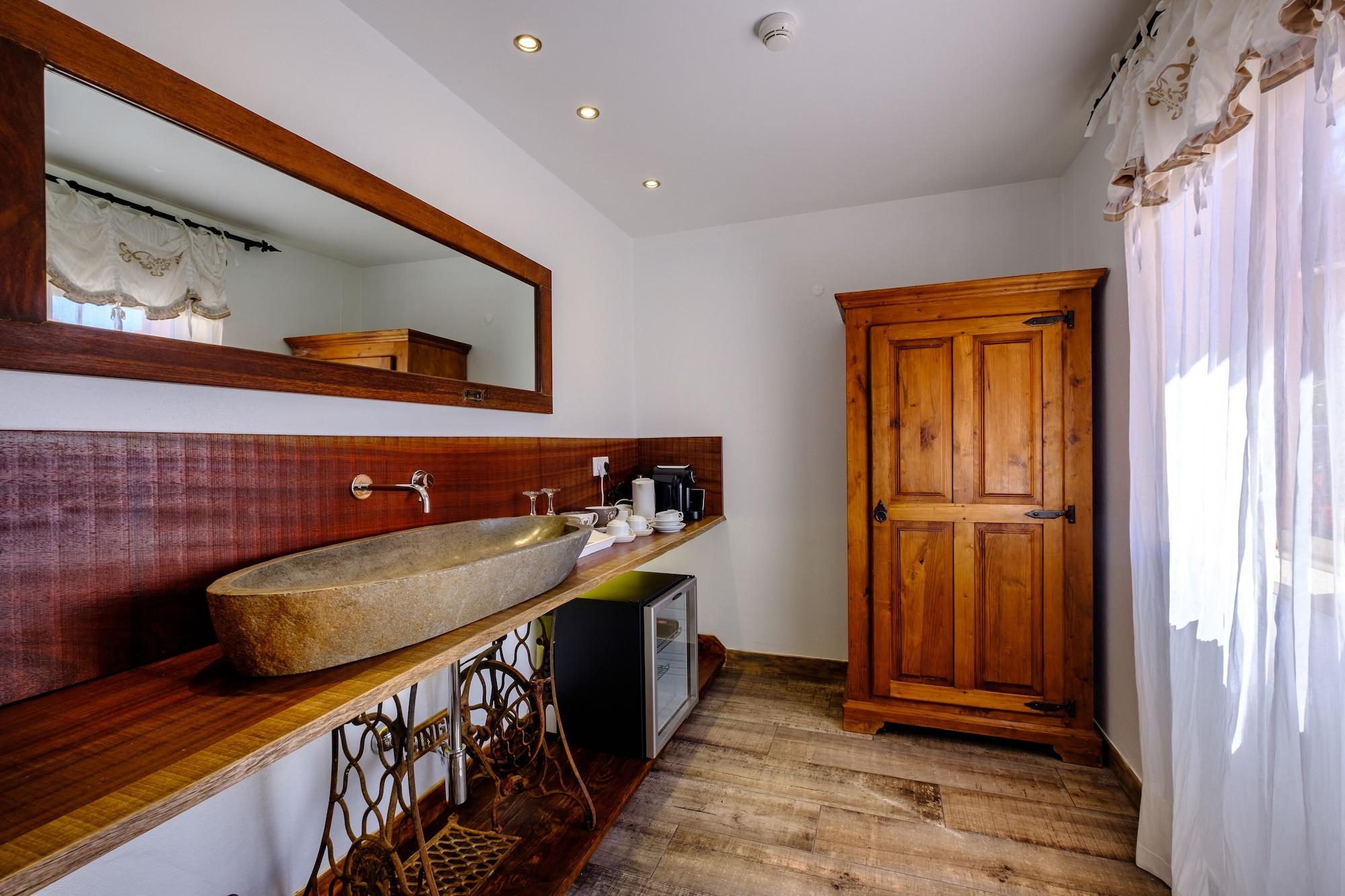 D. Dinis - Charming (adults Only) Gasthuis 2*