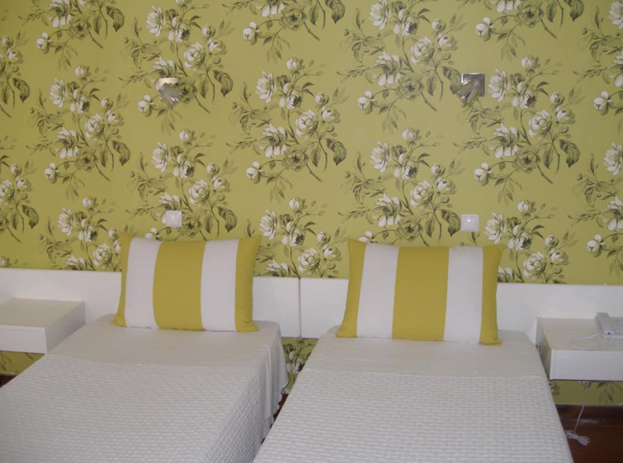 Dourada Hotel 3*