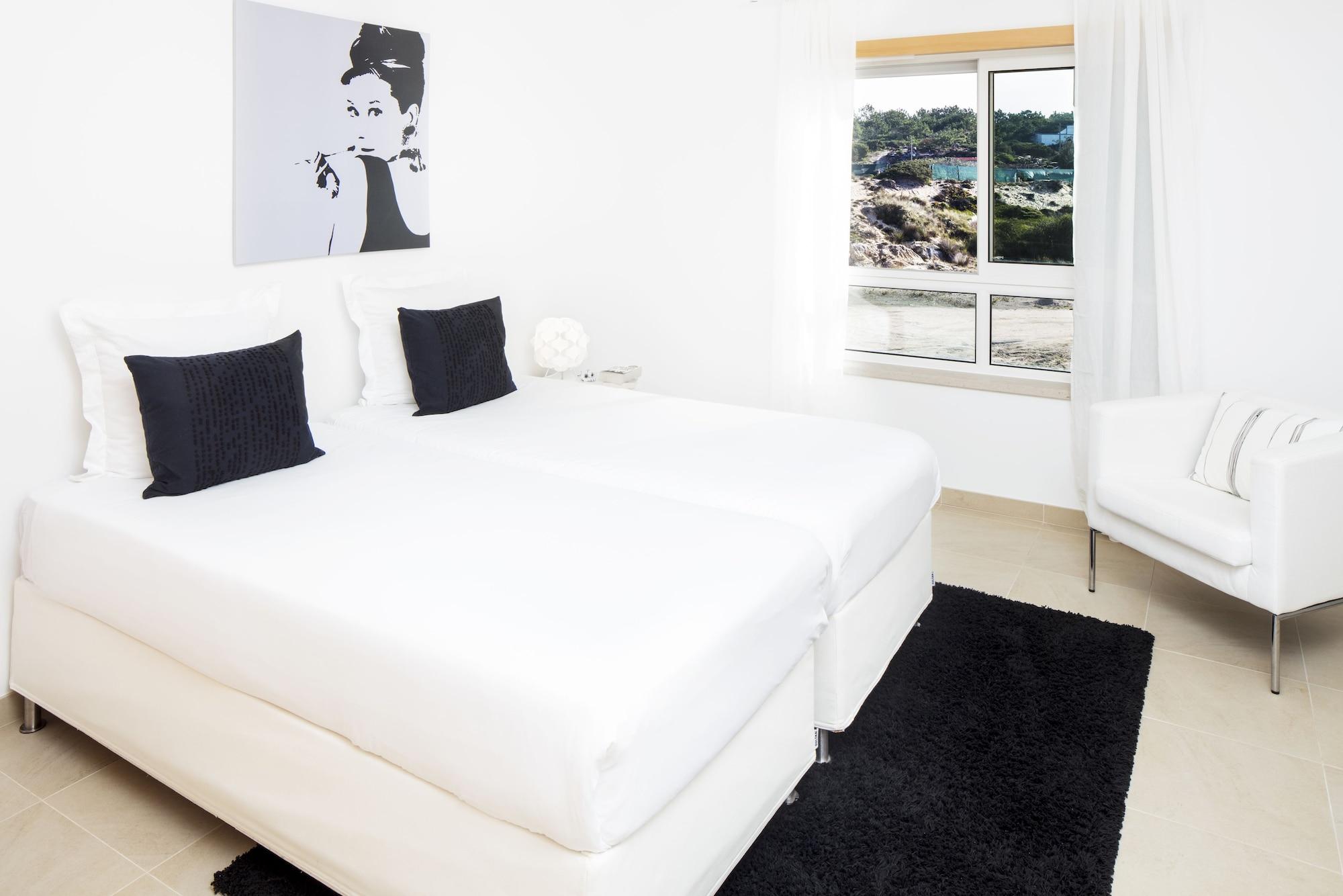 D' El Rey Residences *