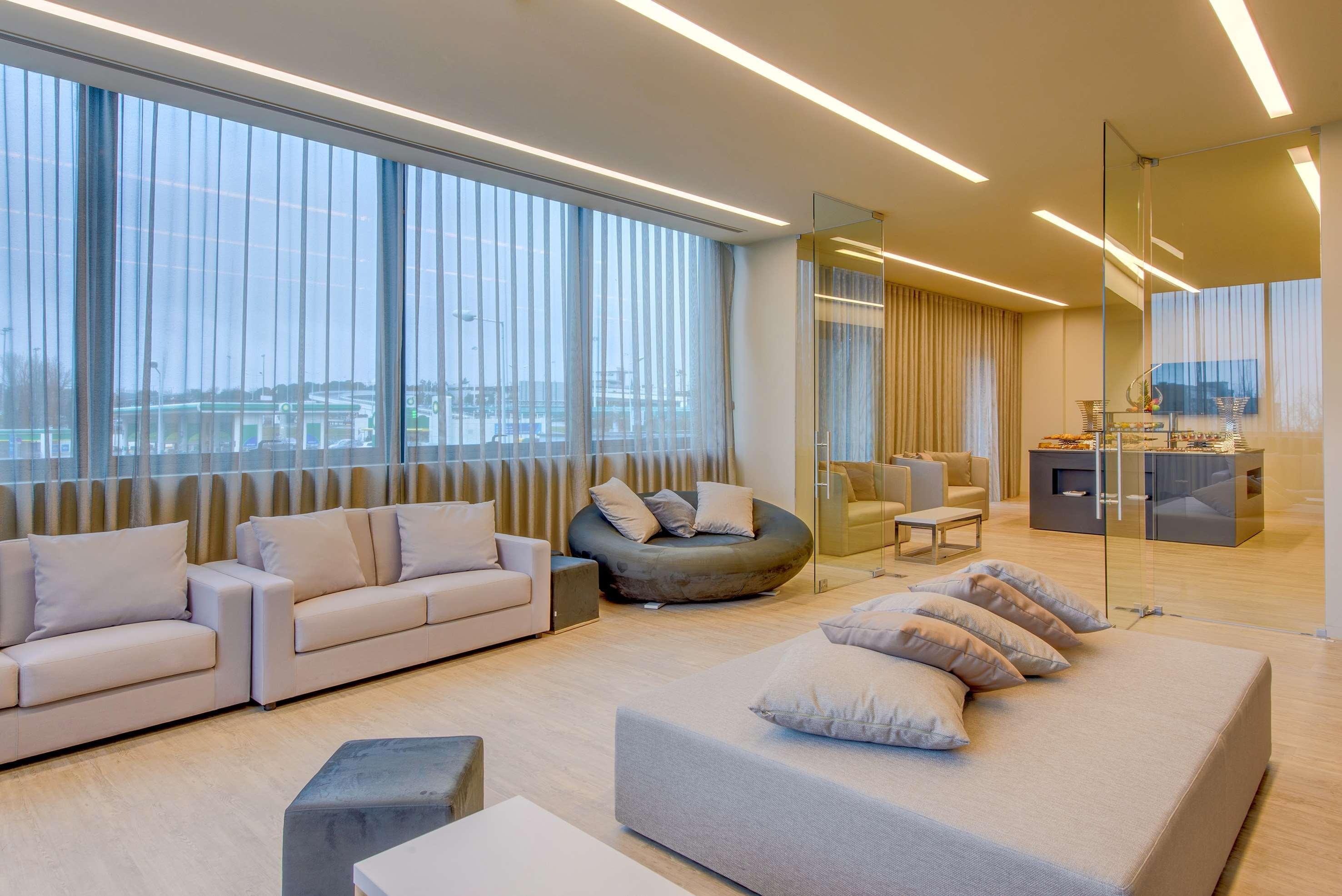 Melia Aeroporto 4*