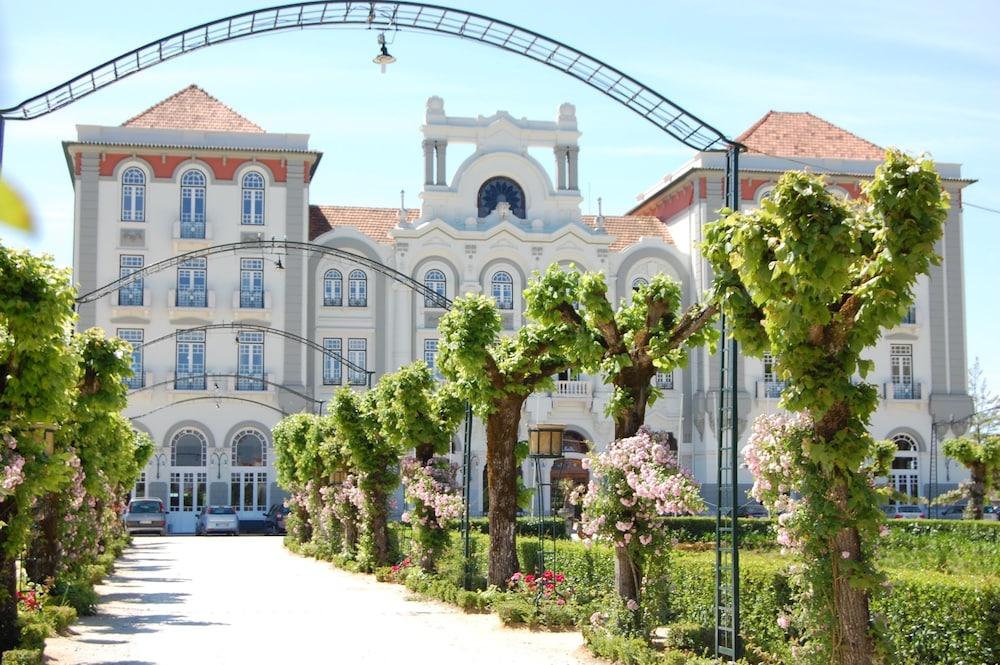 Palace & Hotel