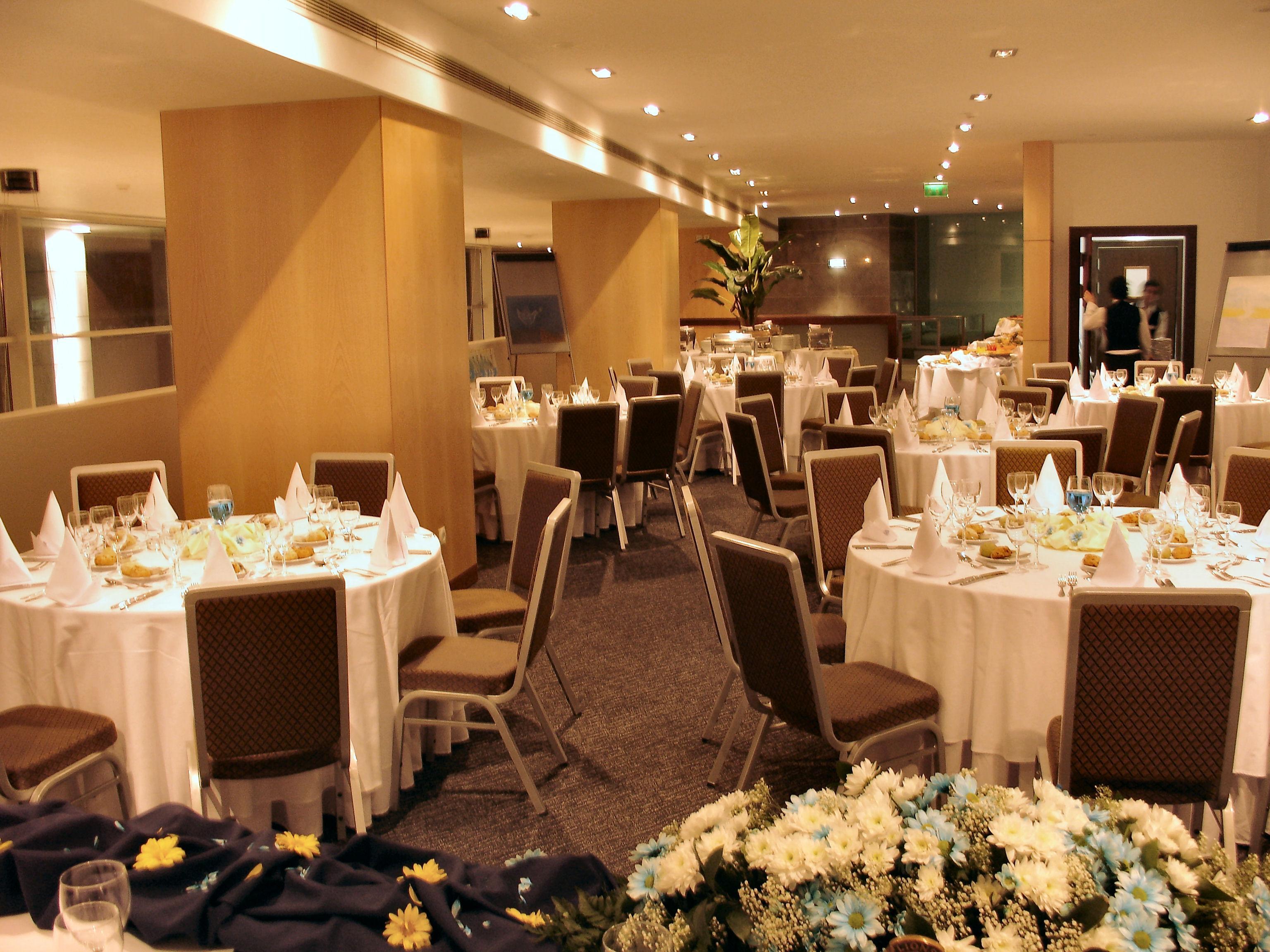 Vip Executive Azores Hotel 4*