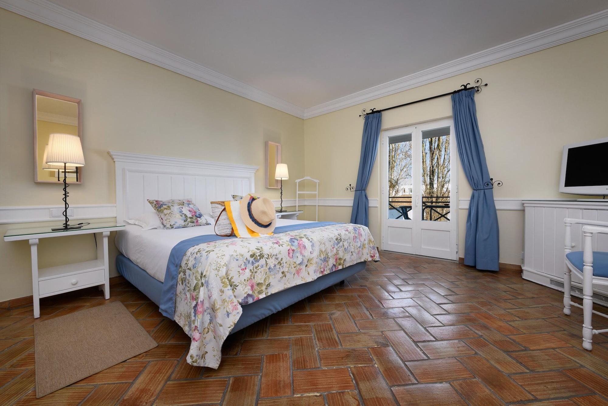 M'ar De Ar Muralhas Hotel 4*