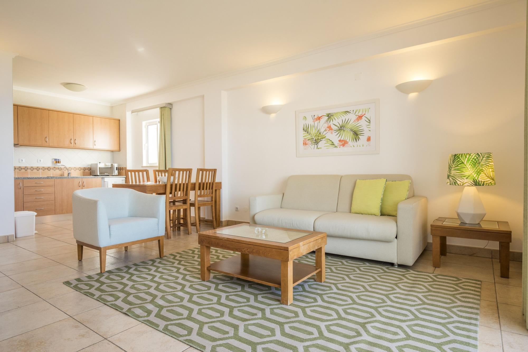 Clube Porto Mos - Sunplace & Lagos