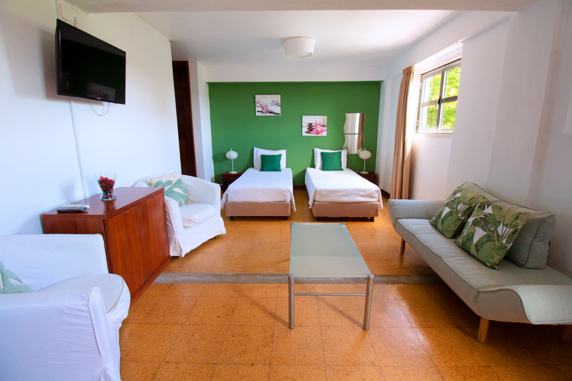Wot Sintra Sarrazola Guest house