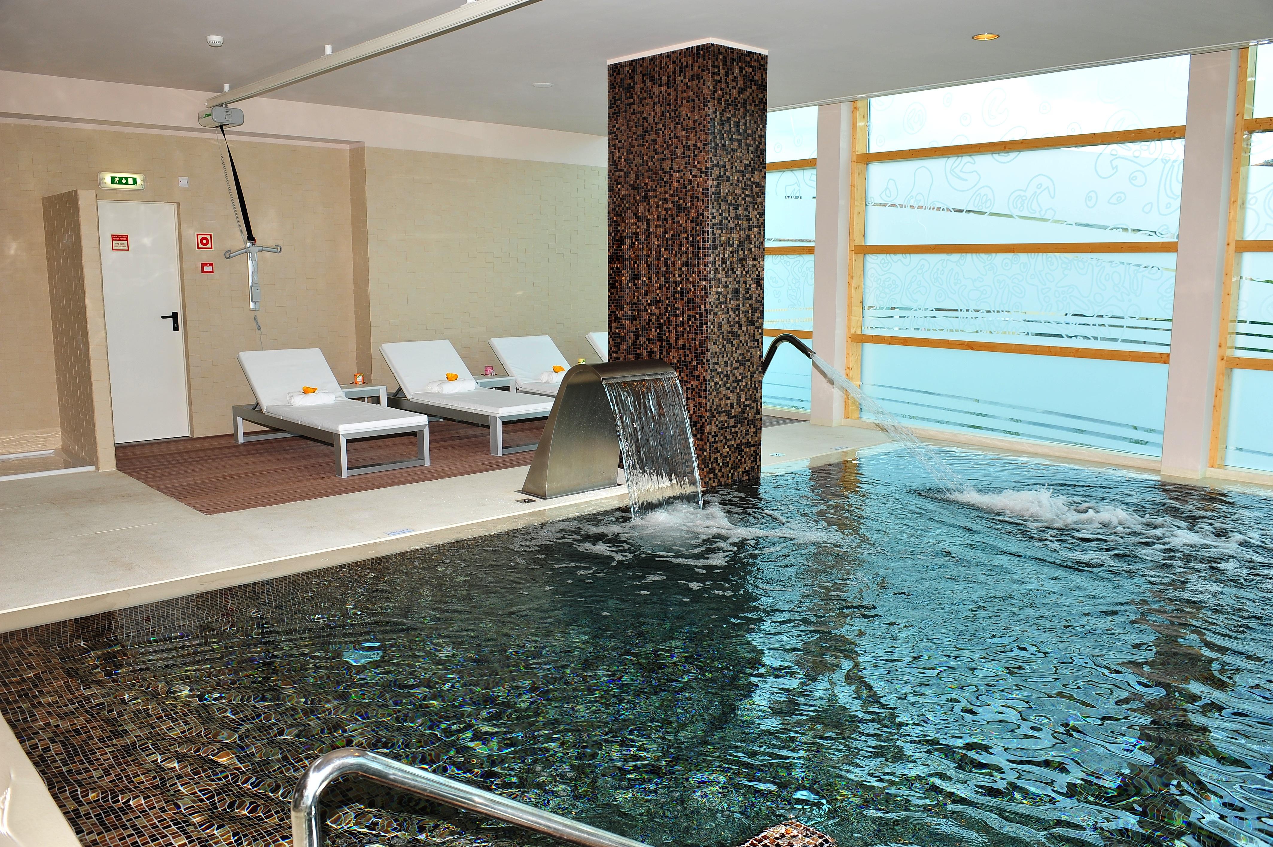 Axis Porto Business & Hotel 4*