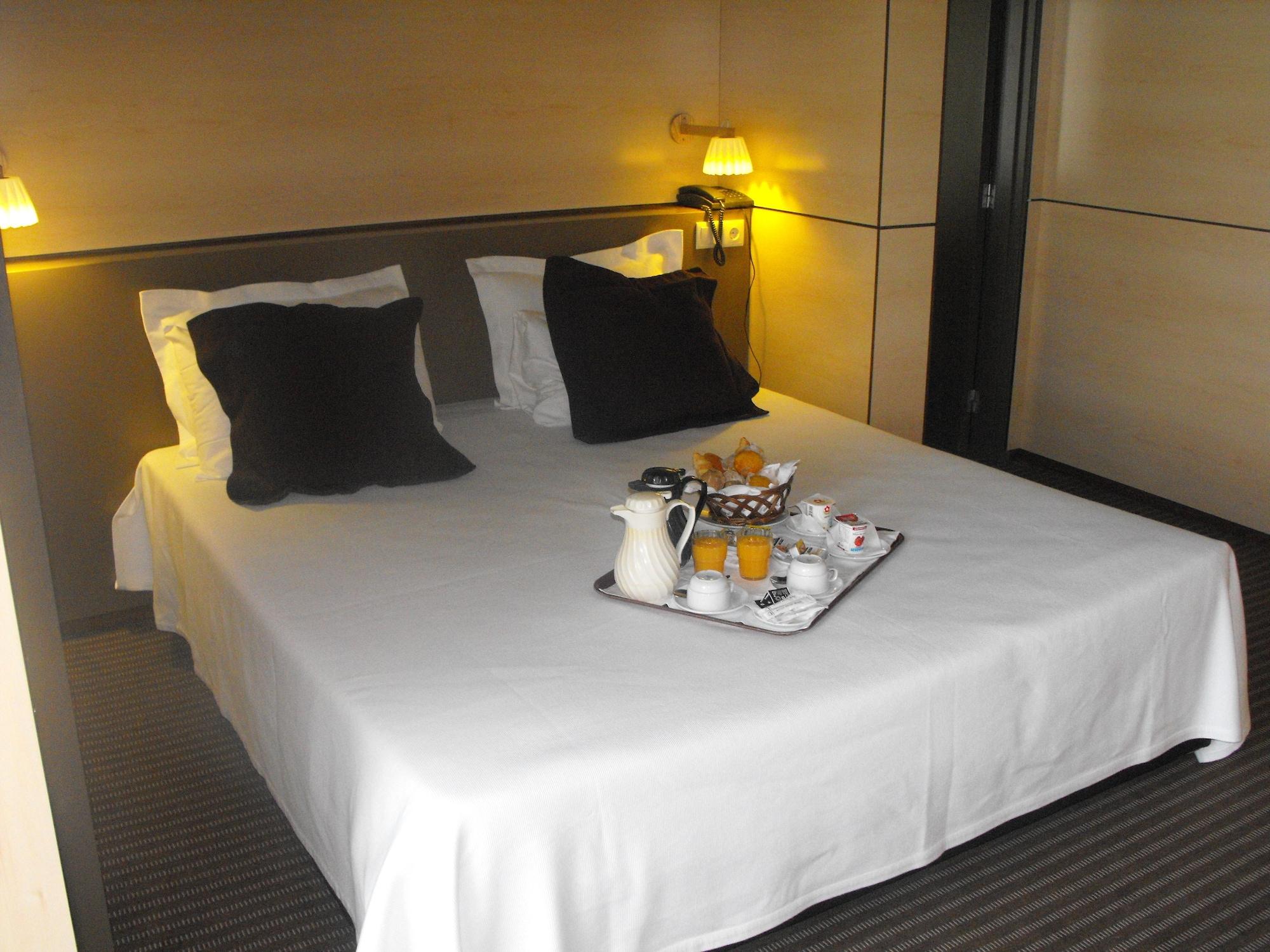 Axis Vermar Conference & Hotel 4*