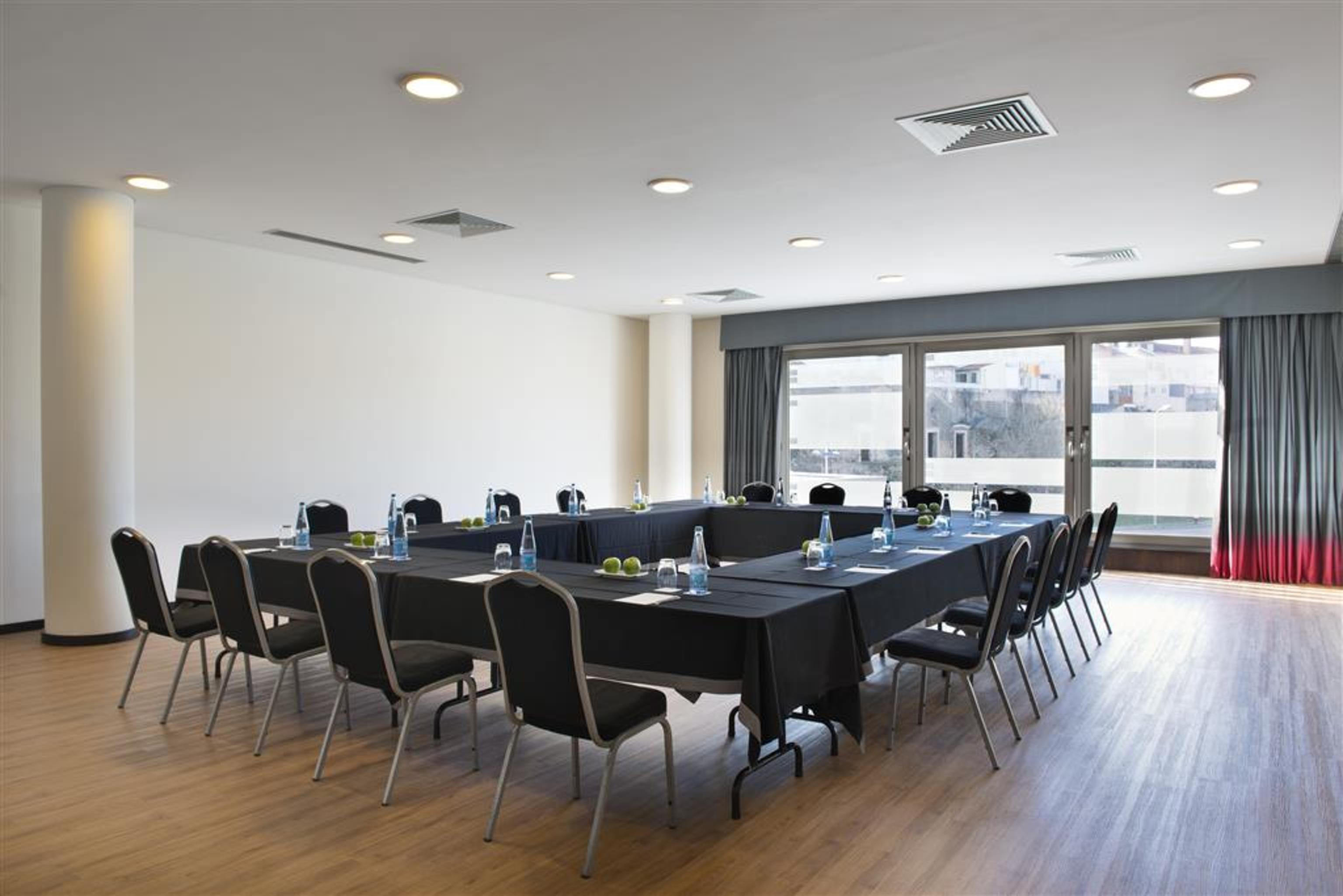 Hotel Melia Ria & 4*