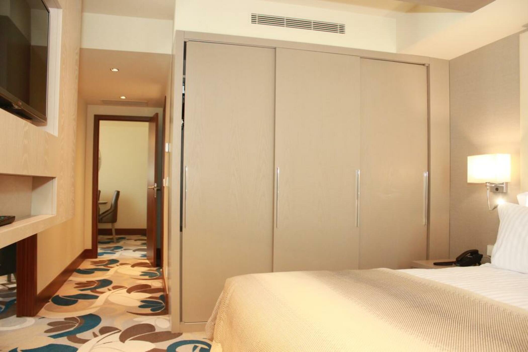 Smy Hotel 4*
