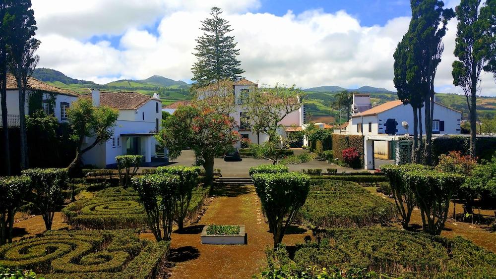 Solar Do Conde Garden 4*