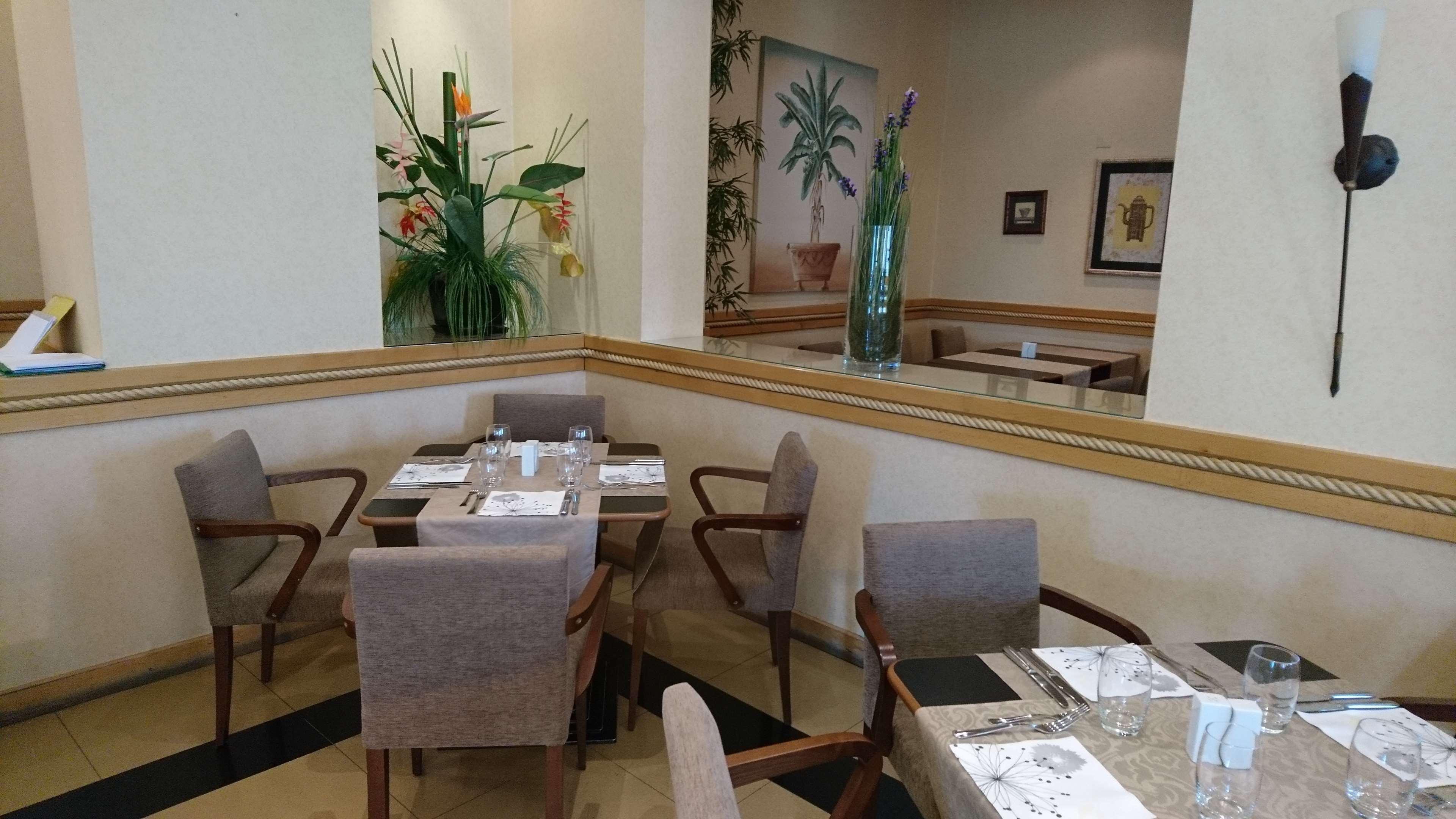 Riviera Hotel 4*