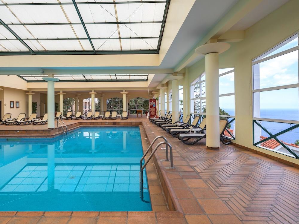 Dom Pedro Garajau Hotel 3*