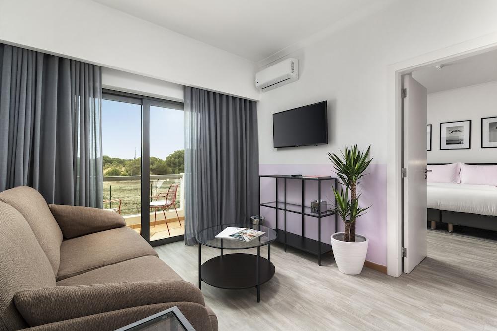 The Magnolia (adults Only) Hotel 4*