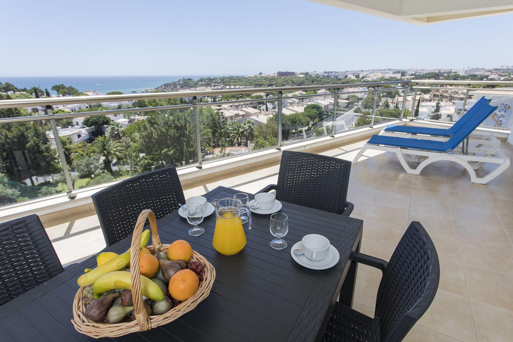 Alfagar Aparthotel 4*