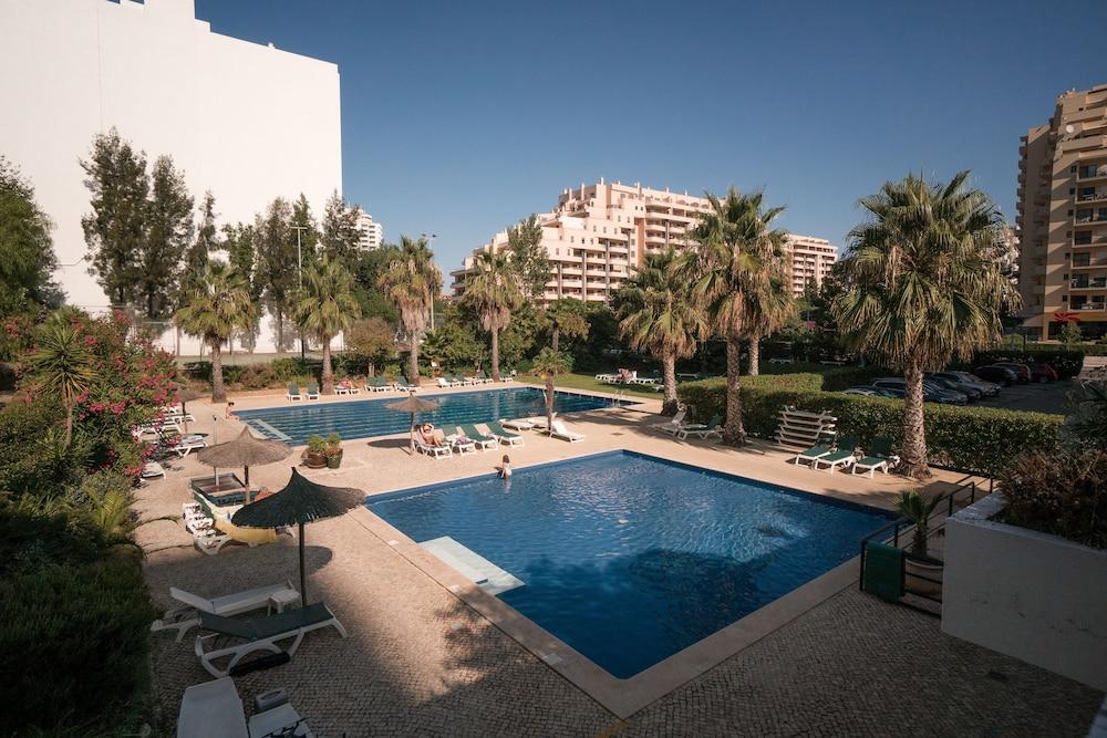 Jardins Da Rocha Aparthotel