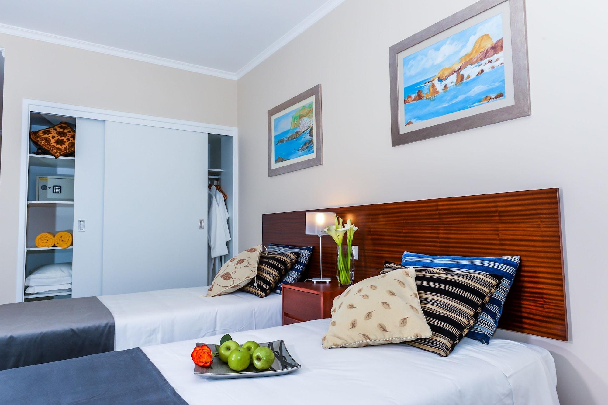 Duas Torres Aparthotel