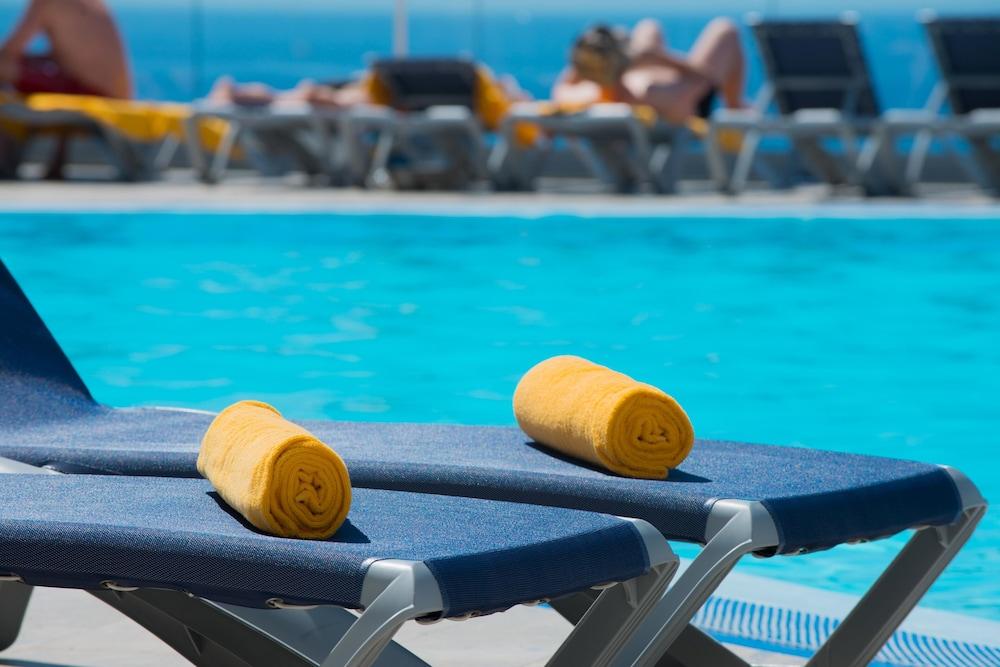 Aparthotel Duas Torres 4*