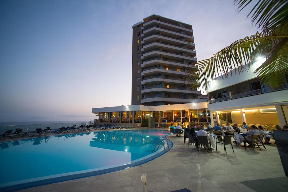 Duas Torres Apartahotel 4*