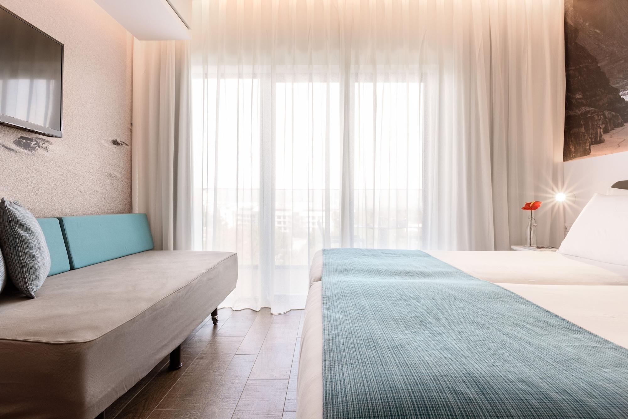 Hotel Eurostars 4*