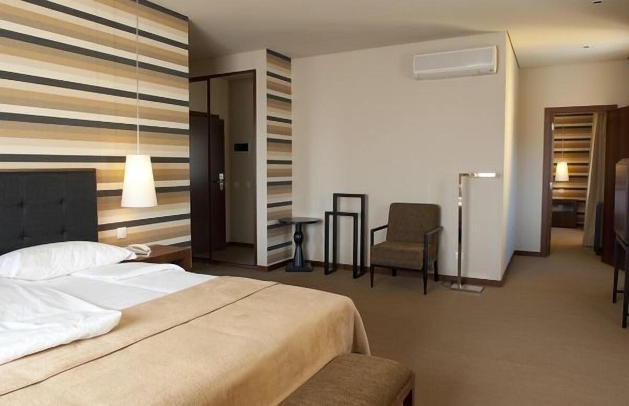 Hotel Grande De Luso 4*