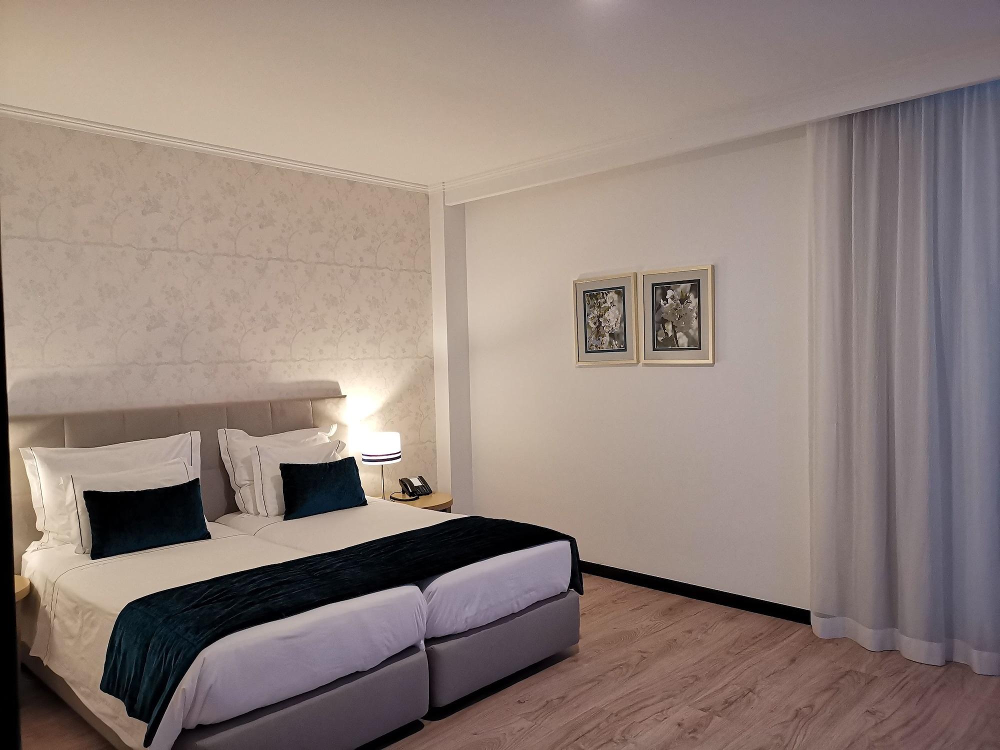 Santa Cruz Village Hotel Hotel 4*