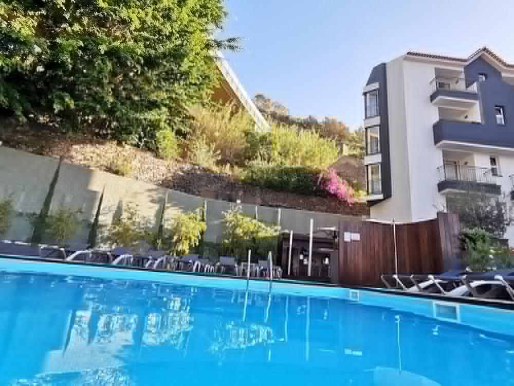 Hotel Santa Cruz Village Hotel