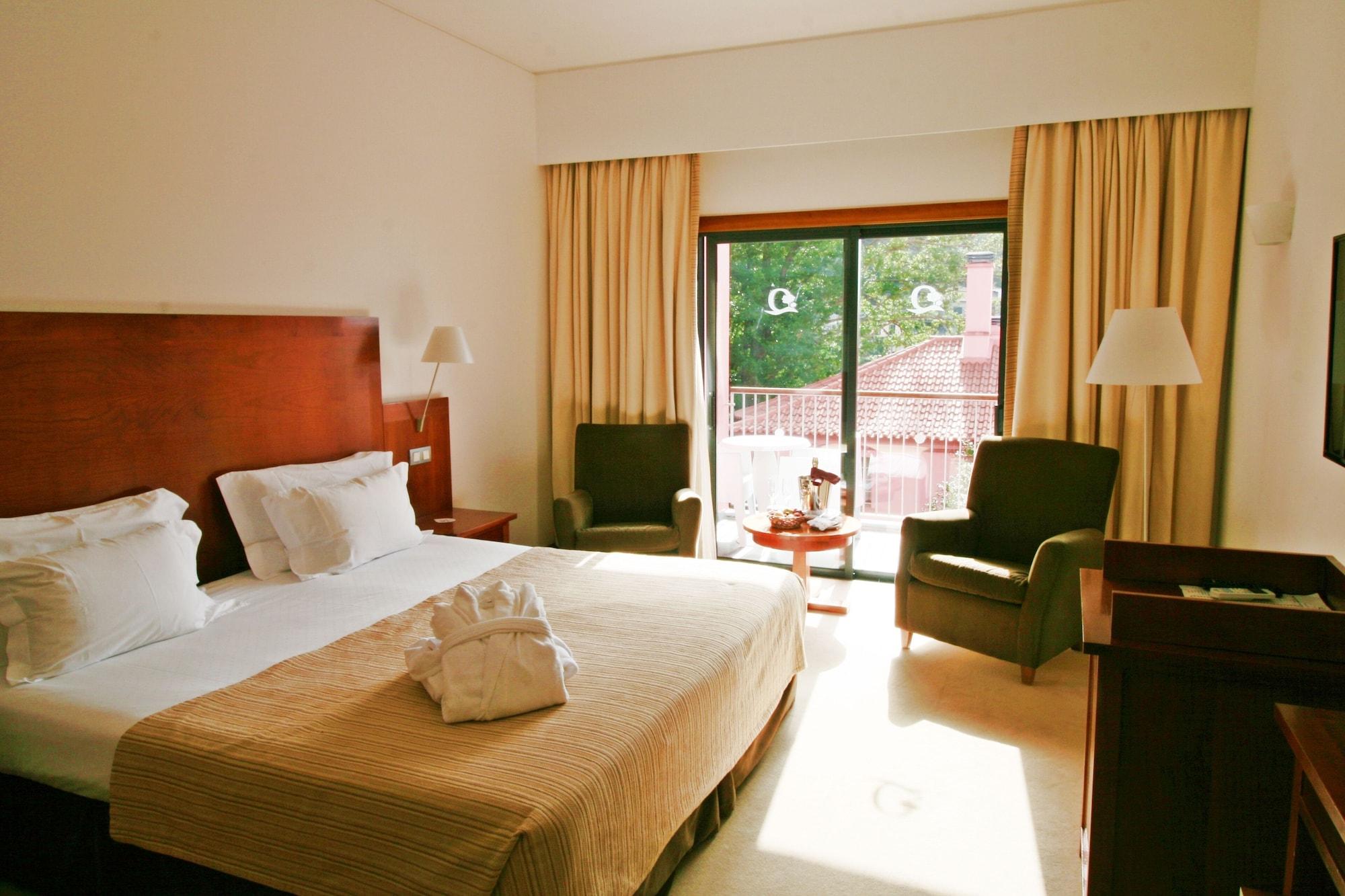 Bio - Quinta Da Serra Hotel