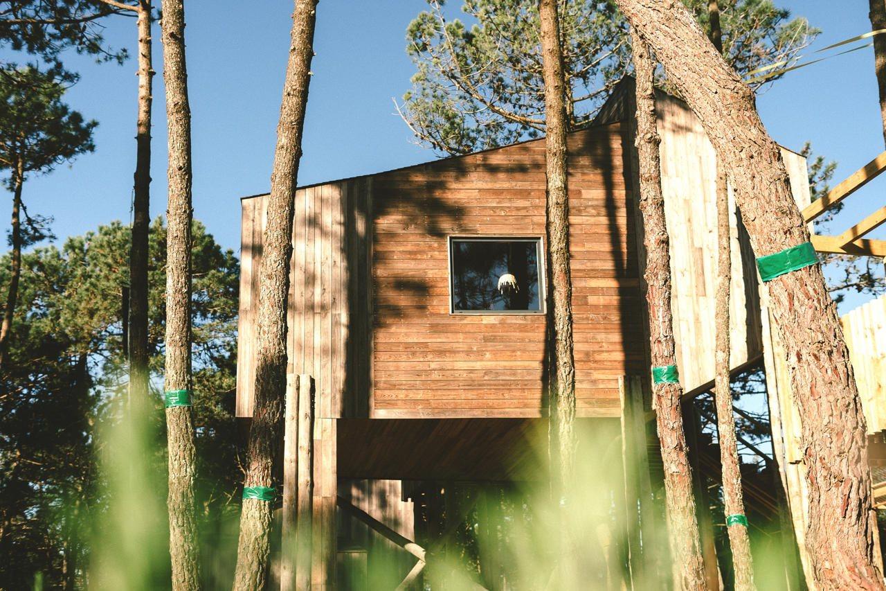 Bukubaki Eco Surf Resort 4*
