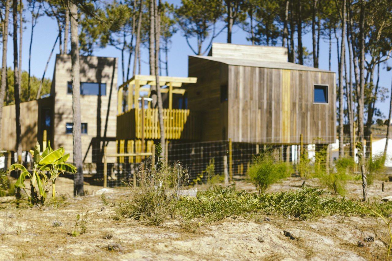 Resort Bukubaki Eco Surf
