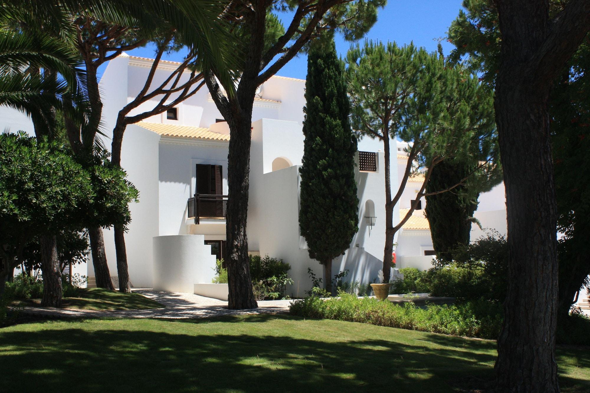 Pine Cliffs Village Hotel Albufeira