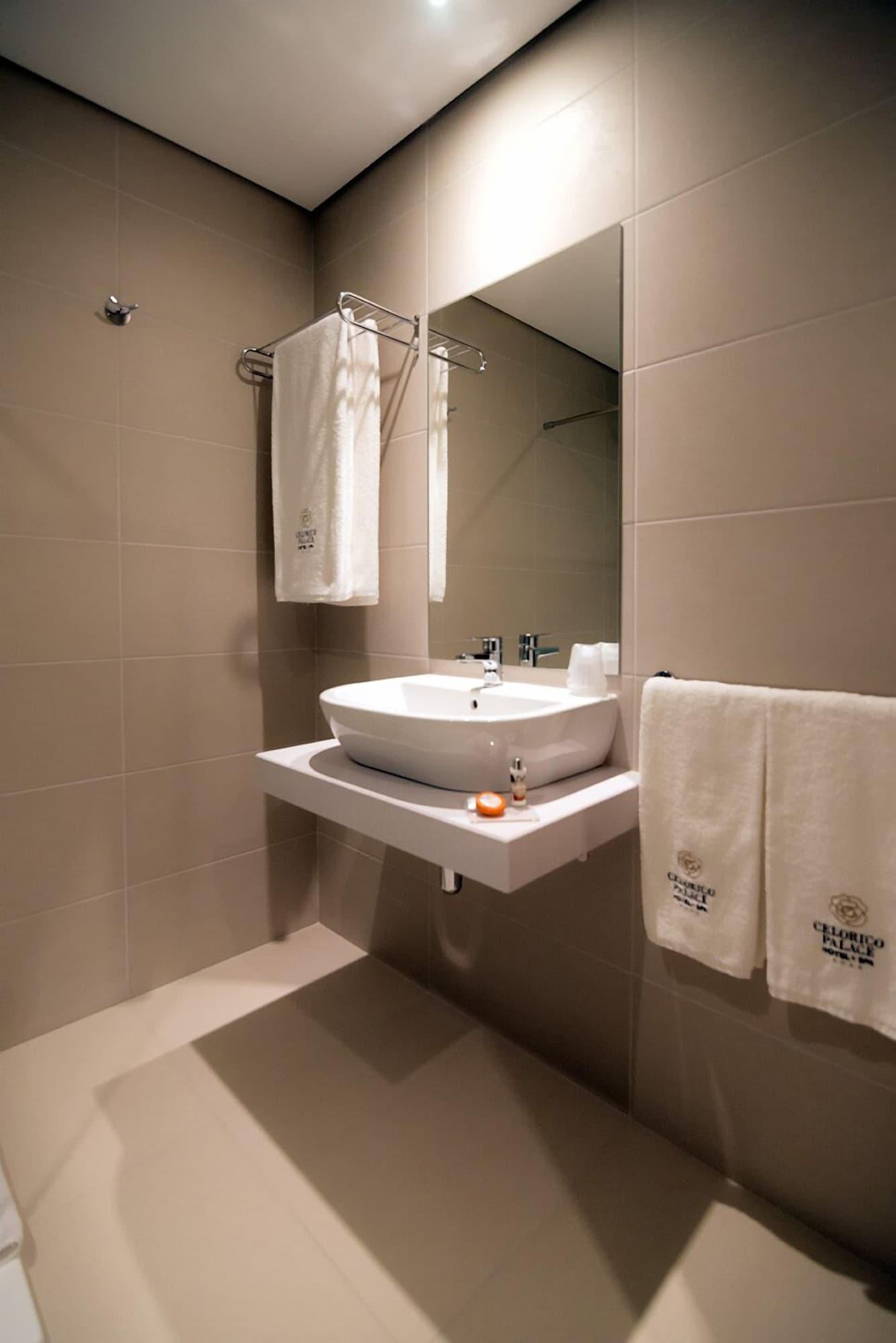 Lam Hotel