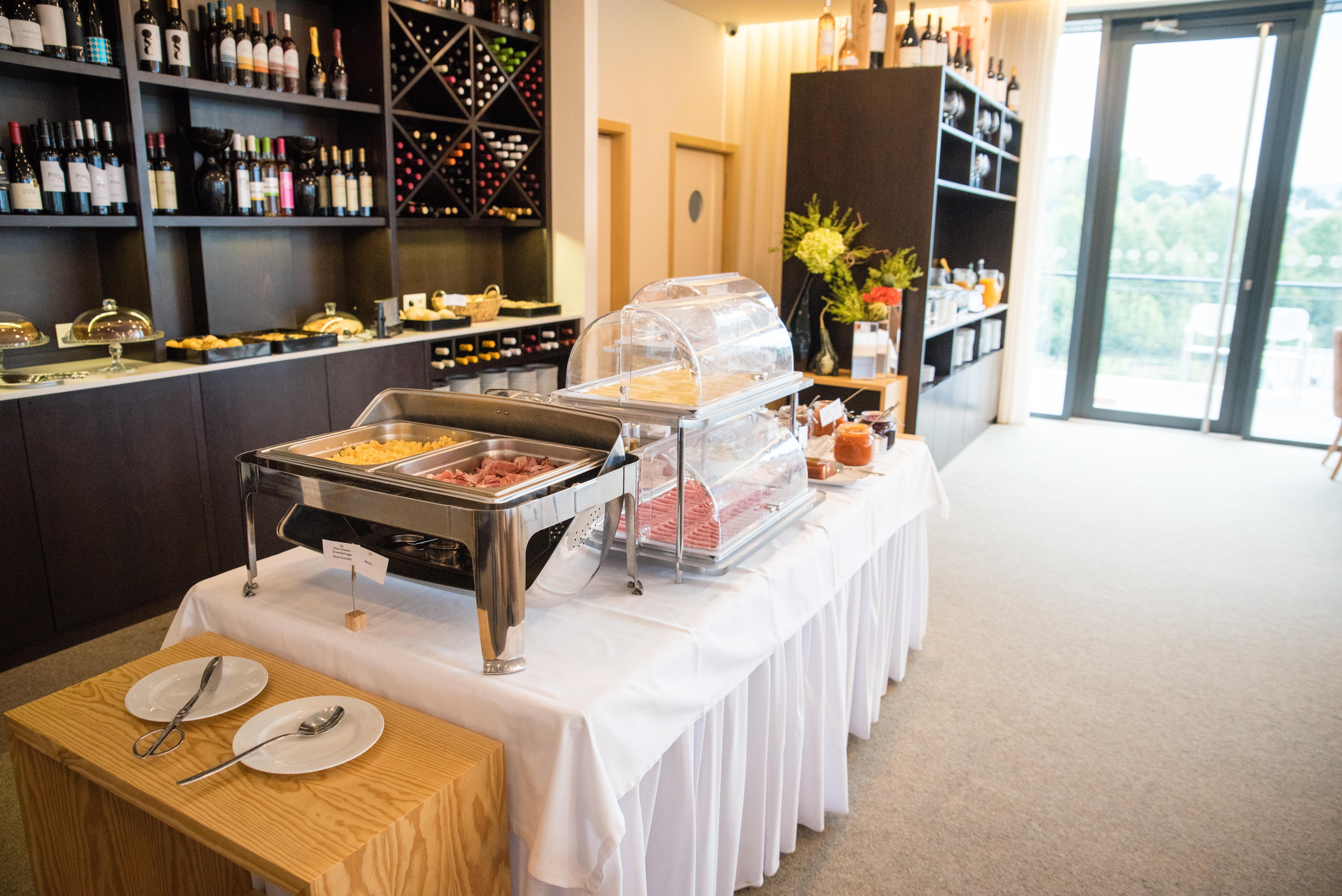 Lam Hotel