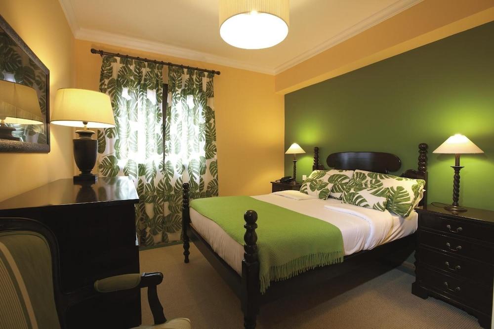 Hotel Quinta Do Furao Santana (Madeira)