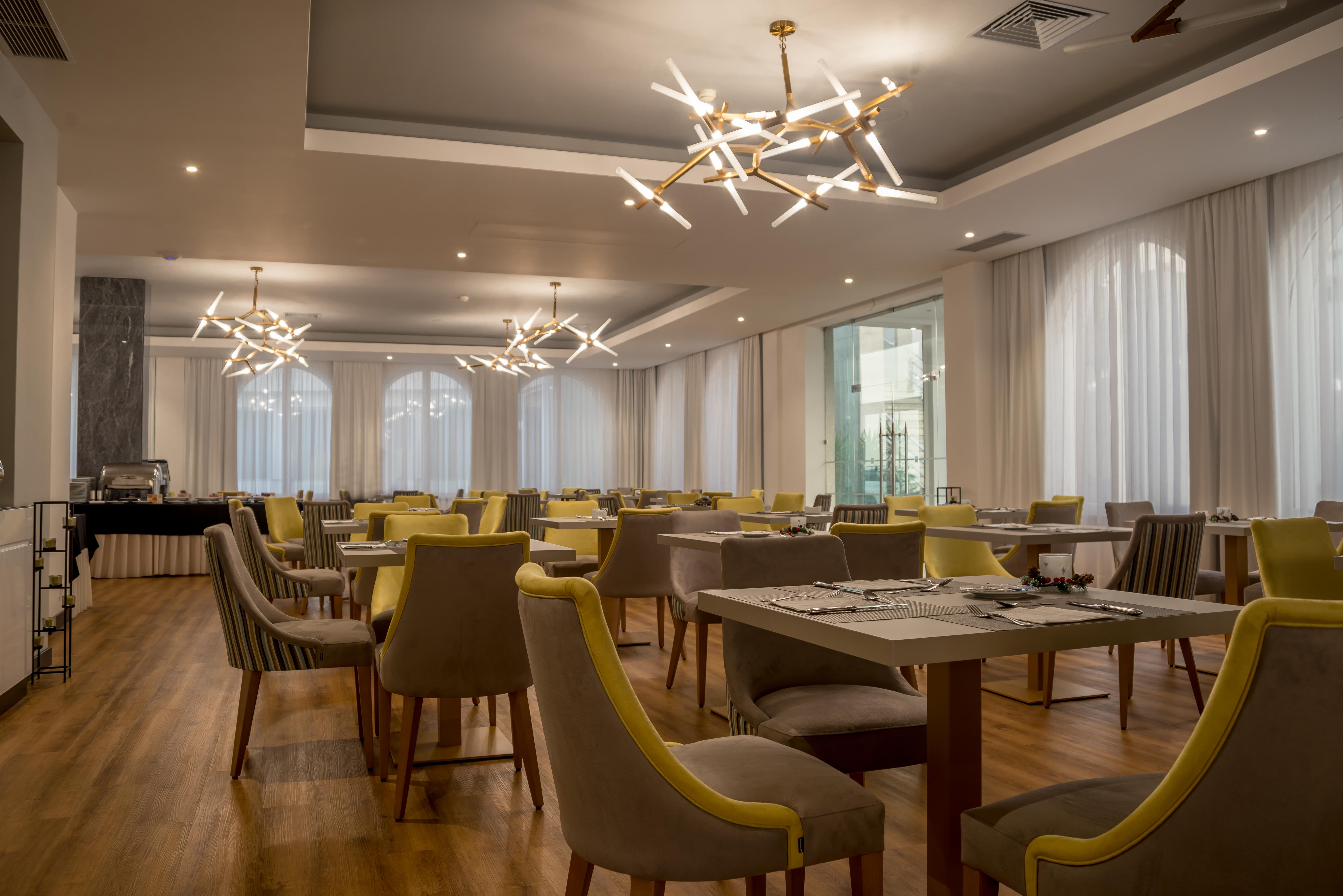 Hotel Dona Maria Affiliated By Melia 4*