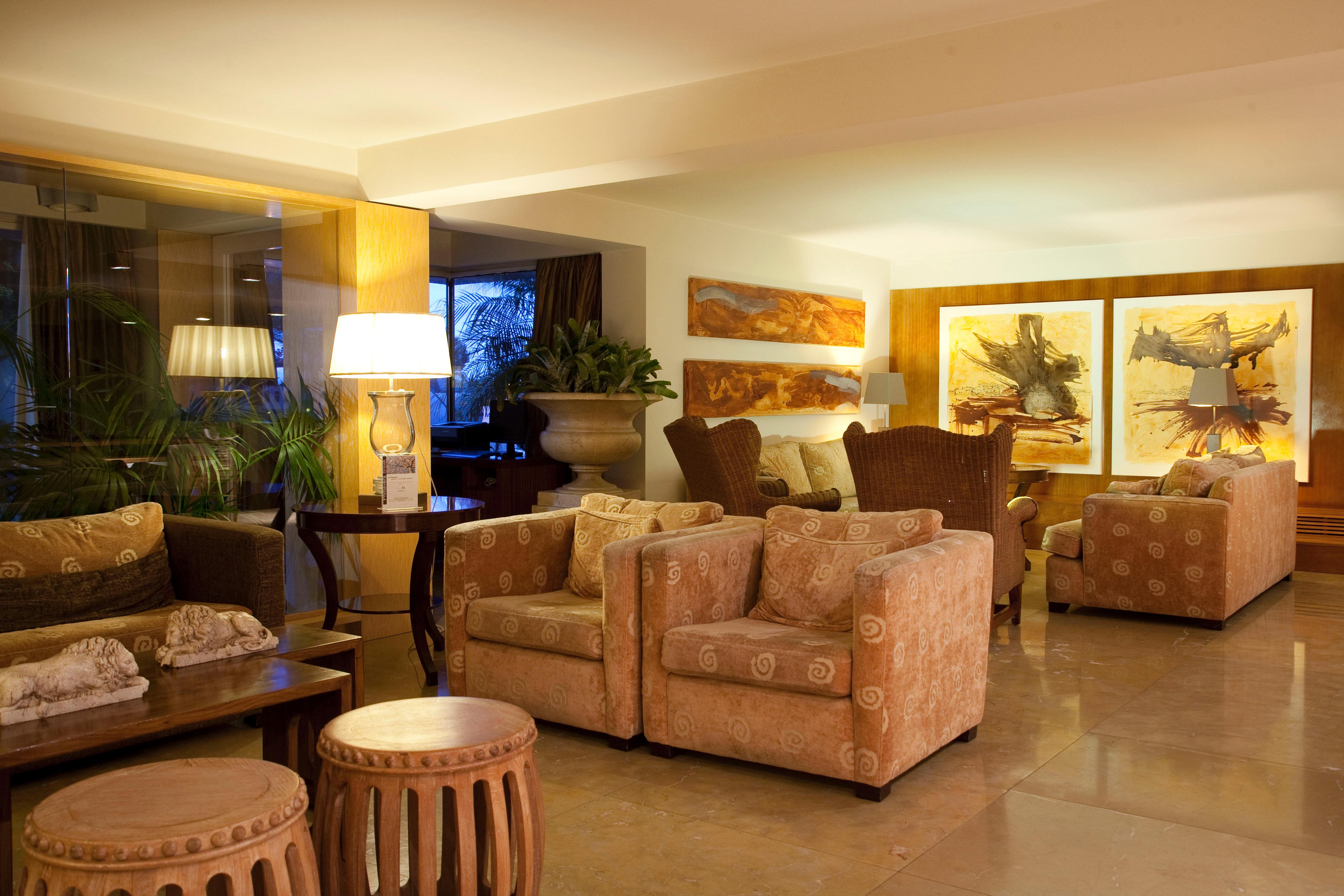 Hotel Santana &