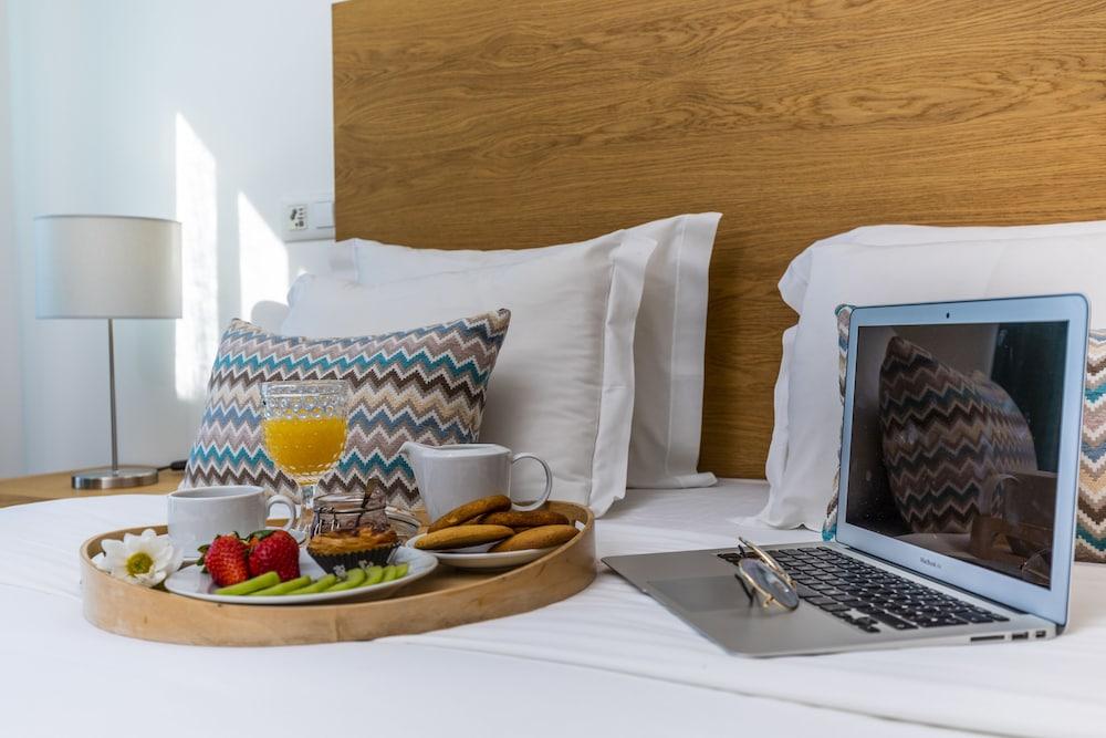 Aparthotel Hello