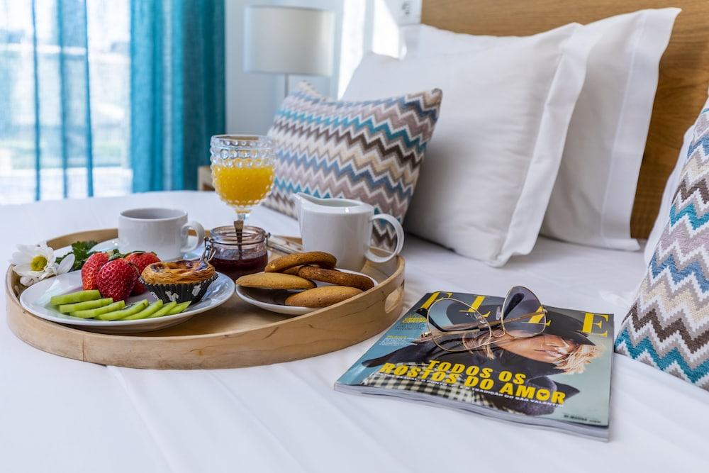 Hello Villas Aparthotel 4*