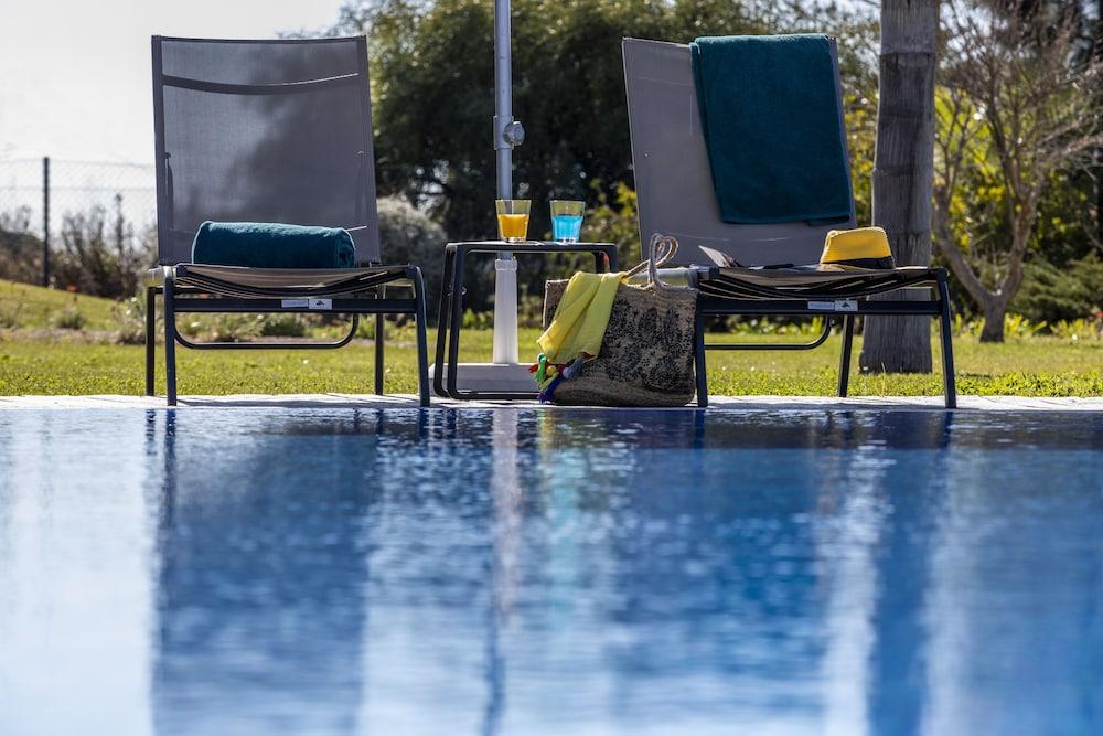 Hello Villas Aparthotel 4*