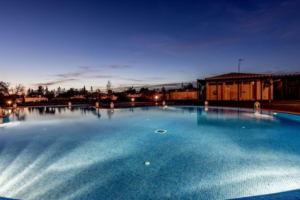 Aparthotel Hello Villas 4*