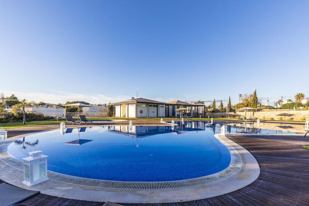 Aparthotel Hello Villas Carvoeiro (Lagoa)