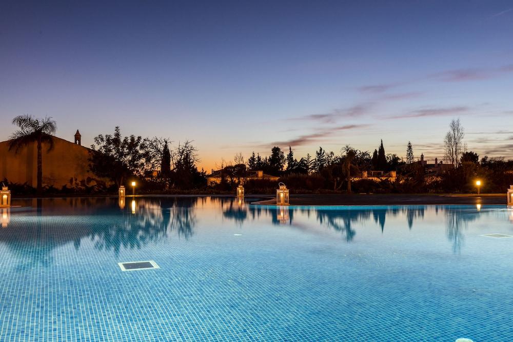 Hello Villas Aparthotel 4*
