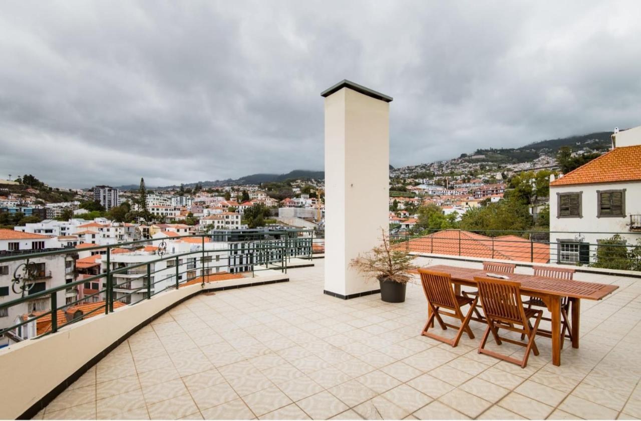 A O Mar Rooms- Center Guest house