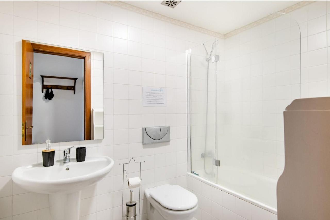 A O Mar Rooms- Center Guest house