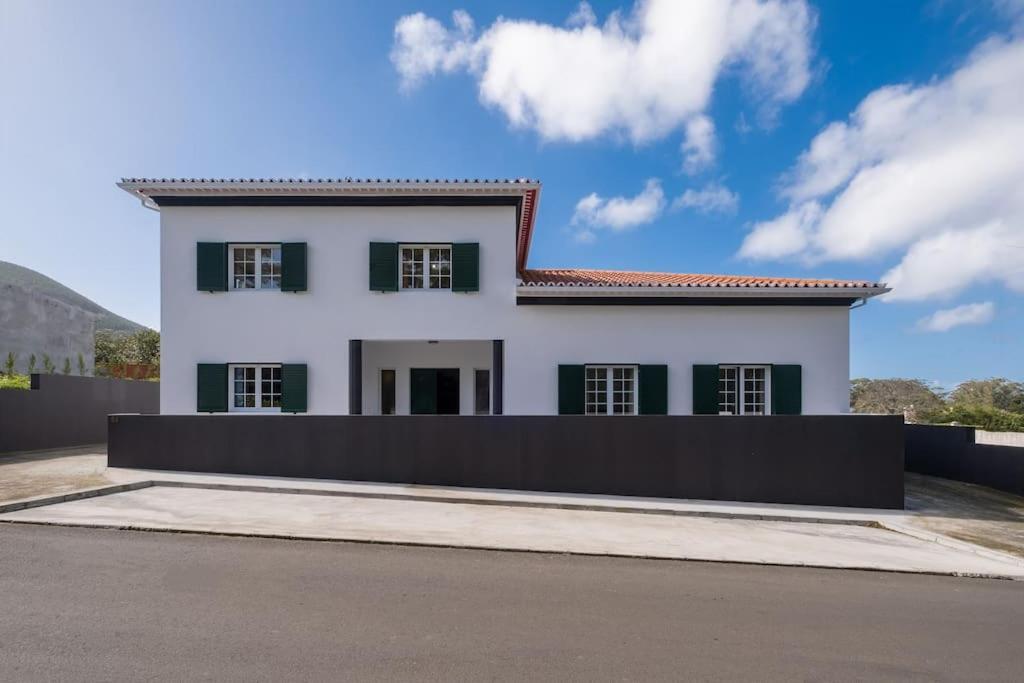 Batalha Family House Holiday home