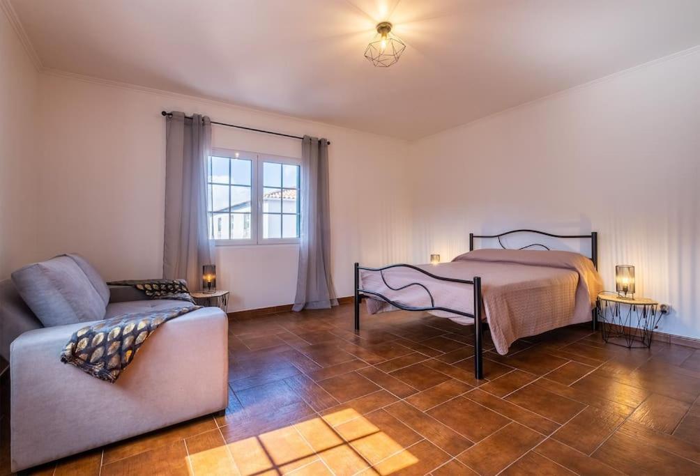 Batalha Family House Holiday home Fenais da Luz