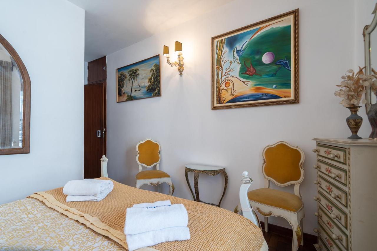 Host Wise - Spacious & Sunny Vintage At The Apartment