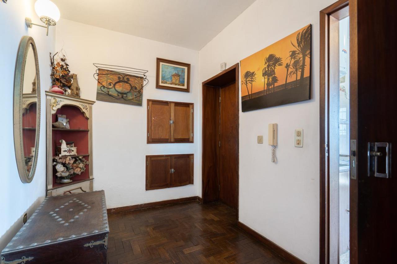 Apartment Host Wise - Spacious & Sunny Vintage At The
