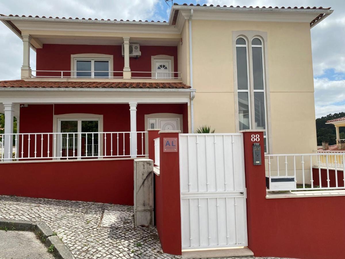 Amazing Scorpion's House Homestay Leiria
